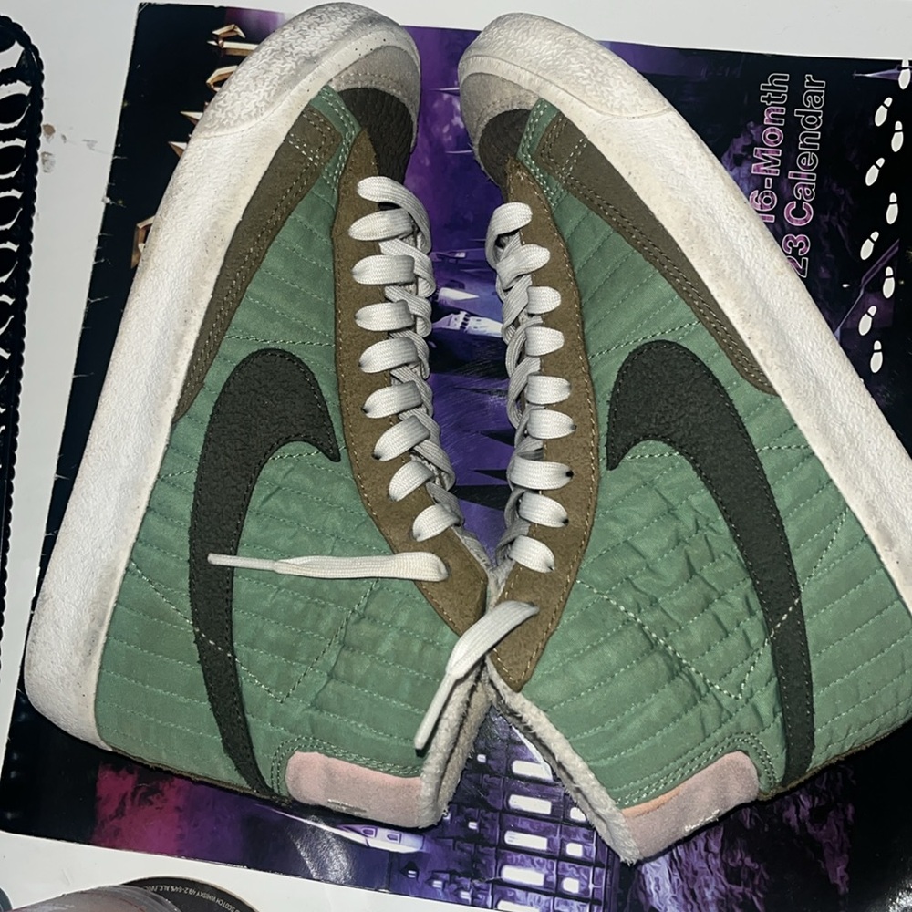 GS) Nike Blazer Mid '77 'Oil Green